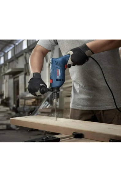 Bosch GSB 600 Darbeli Matkap + 100 Parca Aksesuar Seti