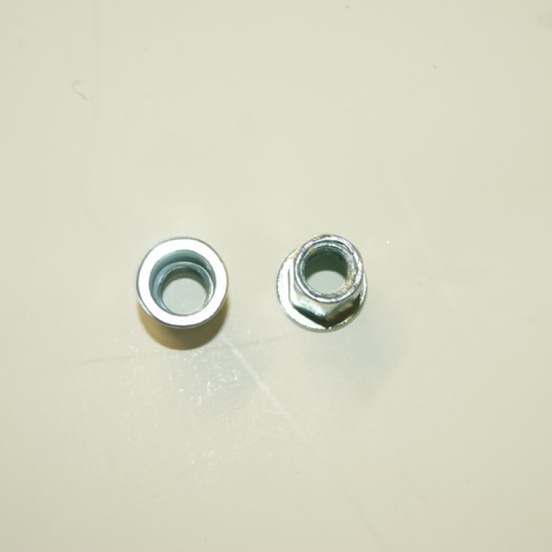 4 ADET KARTER MUHAFAZA SOMUNU  (CORSA-C) 212519TAP