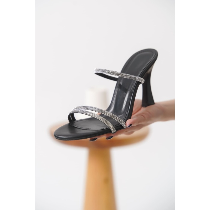 Dorothy Topuklu Siyah Kadın Terlik