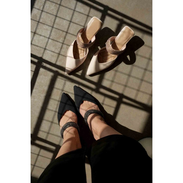 Nina Topuklu Siyah Kadın Terlik