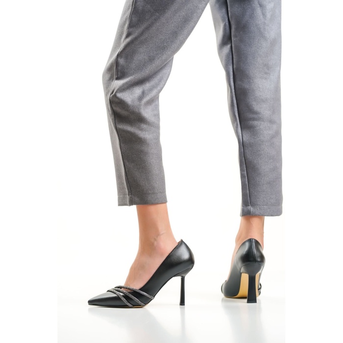 Sonya Siyah Taşlı Kadın Ayakkabı