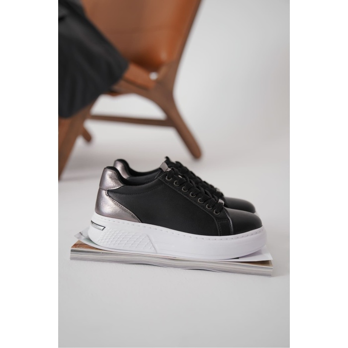 Vega Platin Detaylı Siyah Kadın Spor Ayakkabı