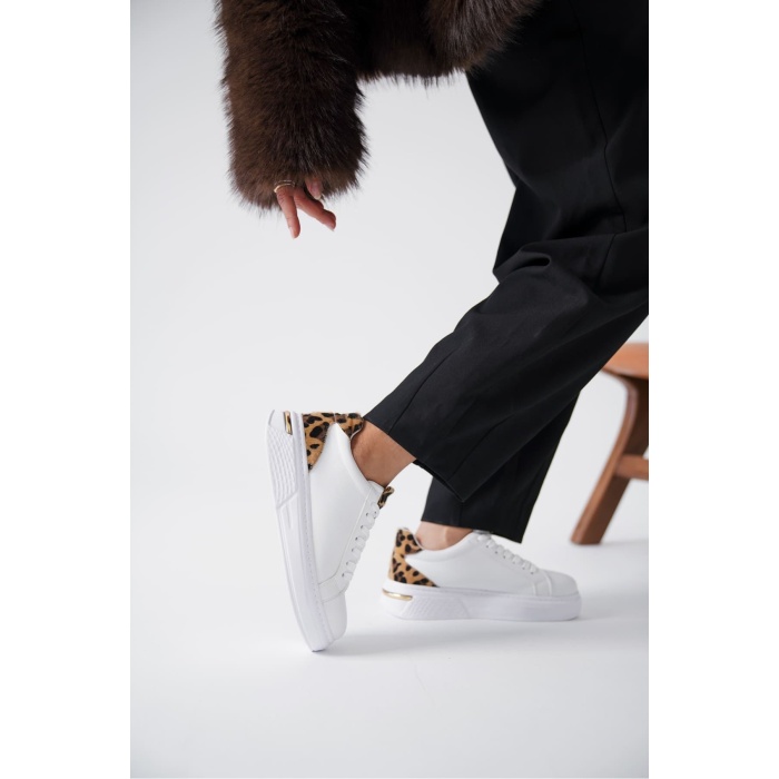 Vega Leopar Detaylı Beyaz Kadın Spor Ayakkabı