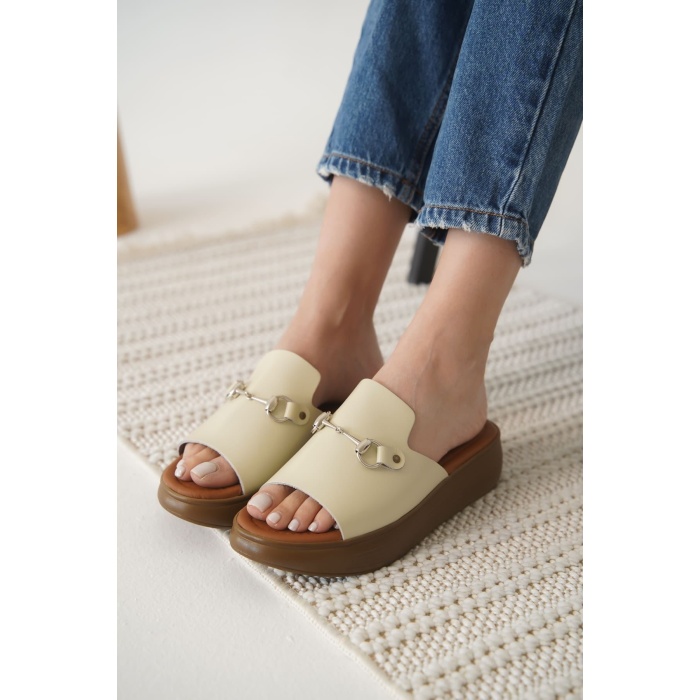 Nelly Bej Hakiki Deri Terlik