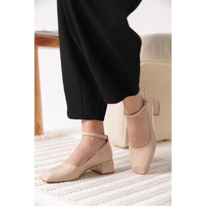 Arilla Bej Rugan Kadın Topuklu Ayakkabı