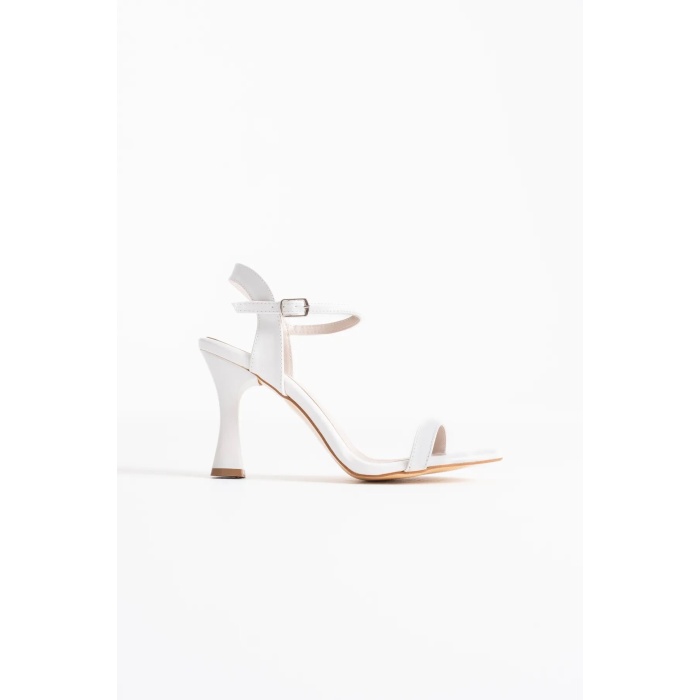 Karen Kadın Beyaz Tek Bant Sandalet