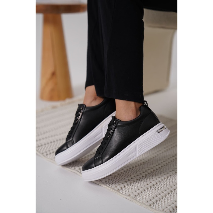 Nova Kadın Gümüş Detaylı Siyah Sneaker