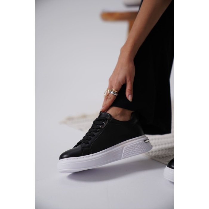 Nova Kadın Gümüş Detaylı Siyah Sneaker