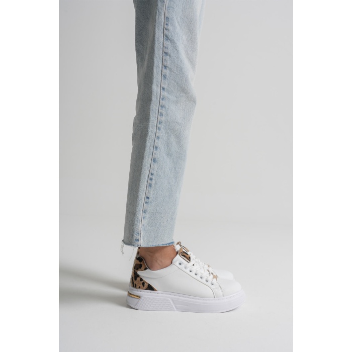 Vega Leopar Detaylı Beyaz Kadın Spor Ayakkabı