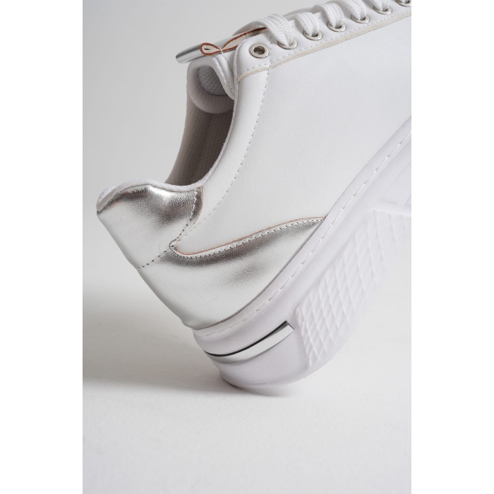 Vega Gümüş Detaylı Beyaz Kadın Spor Ayakkabı