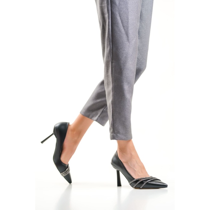 Sonya Siyah Taşlı Kadın Ayakkabı