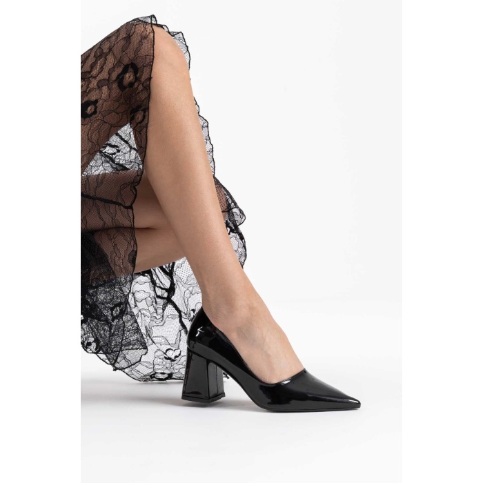 Valeria Siyah Rugan Kadın Topuklu Ayakkabı