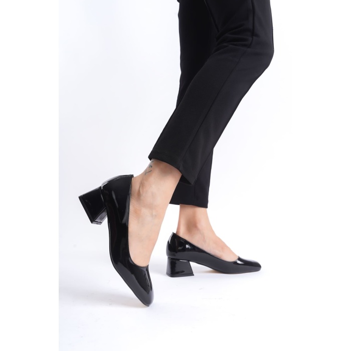 Clay Kadın Siyah Rugan Topuklu Ayakkabı