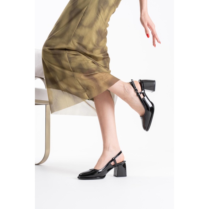 Taila Siyah Rugan Kadın Topuklu Ayakkabı