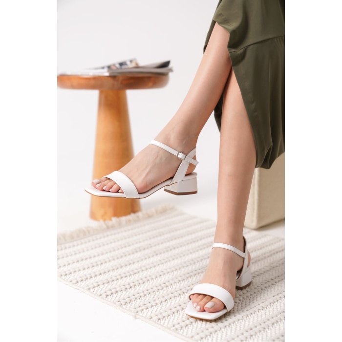 Date Mat Beyaz Kadın Topuklu Sandalet