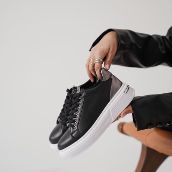 Vega Platin Detaylı Siyah Kadın Spor Ayakkabı