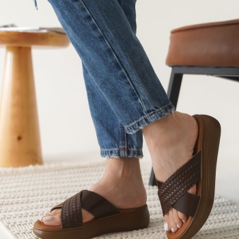 Fayn Acı Kahve Örgü Desenli Hakiki Deri Terlik