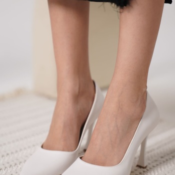 Blade Mat Beyaz Kadın Stiletto