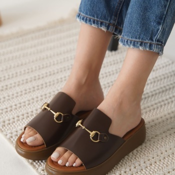 Nelly Acı Kahve Hakiki Deri Terlik