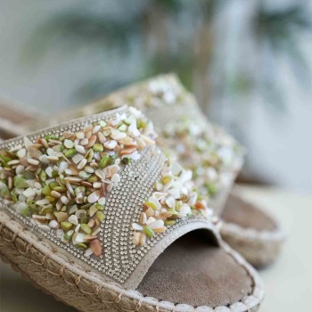 Dennis Kadın Bej Taş İşlemeli Terlik