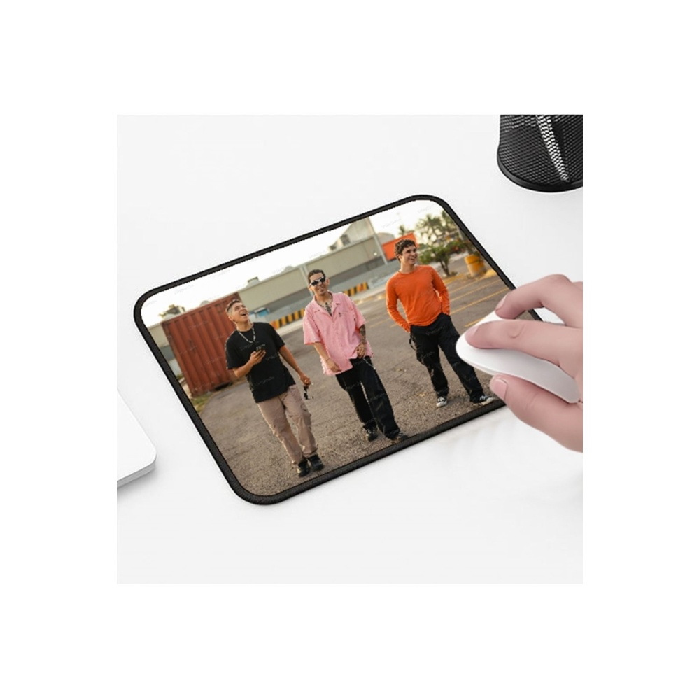 Kişiye Özel Karikatürlü Fotoğraf Baskılı 33x28 Cm Mousepad Kaymaz Taban Rahat Konforlu Mouse Pad