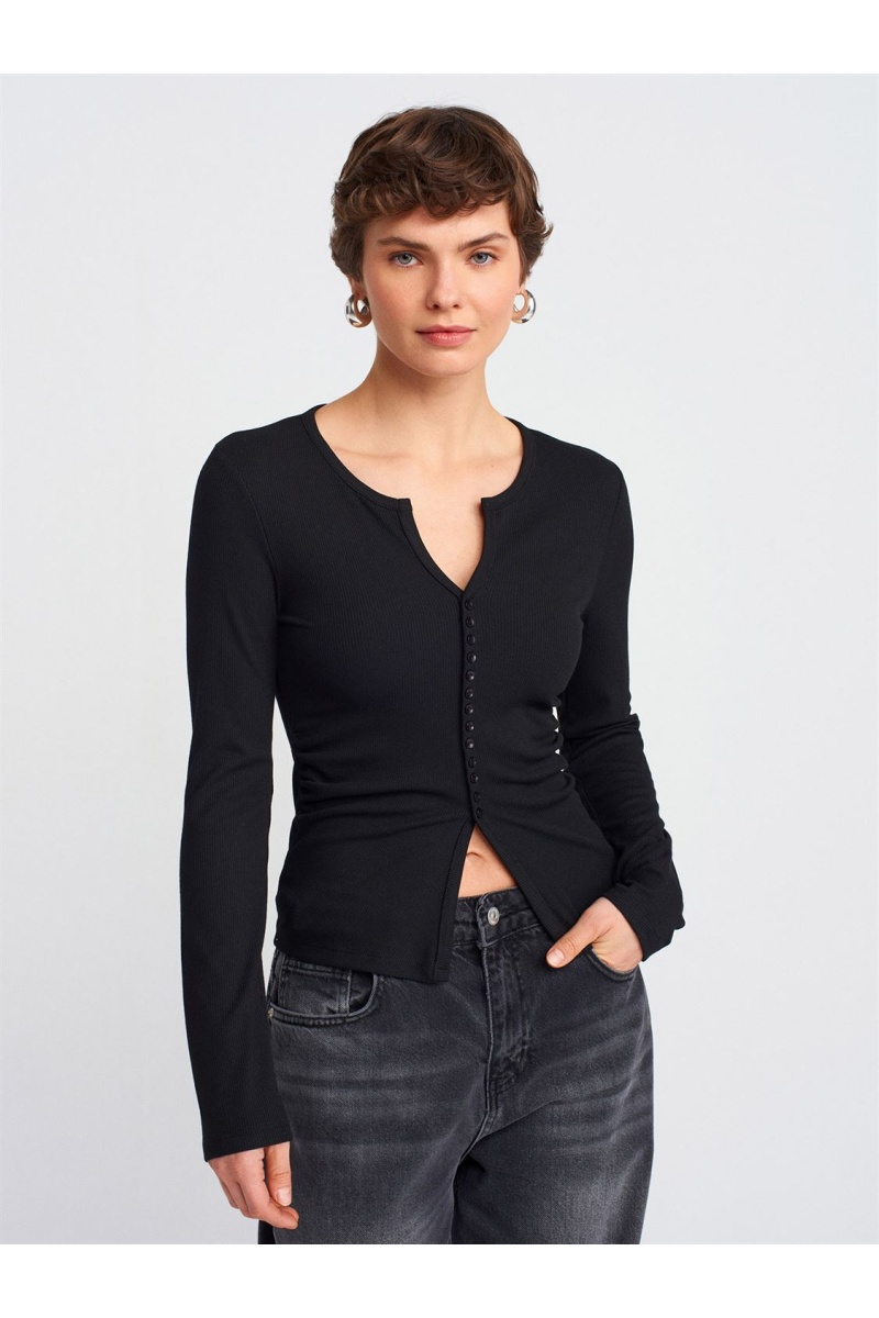 Düğme Detaylı Büzgülü Top