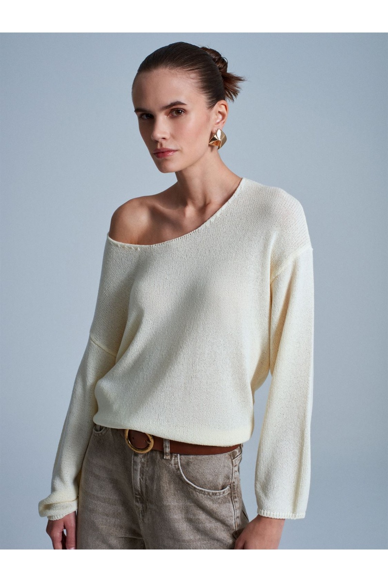 DİLVİN Oval Yaka Dökümlü Kazak