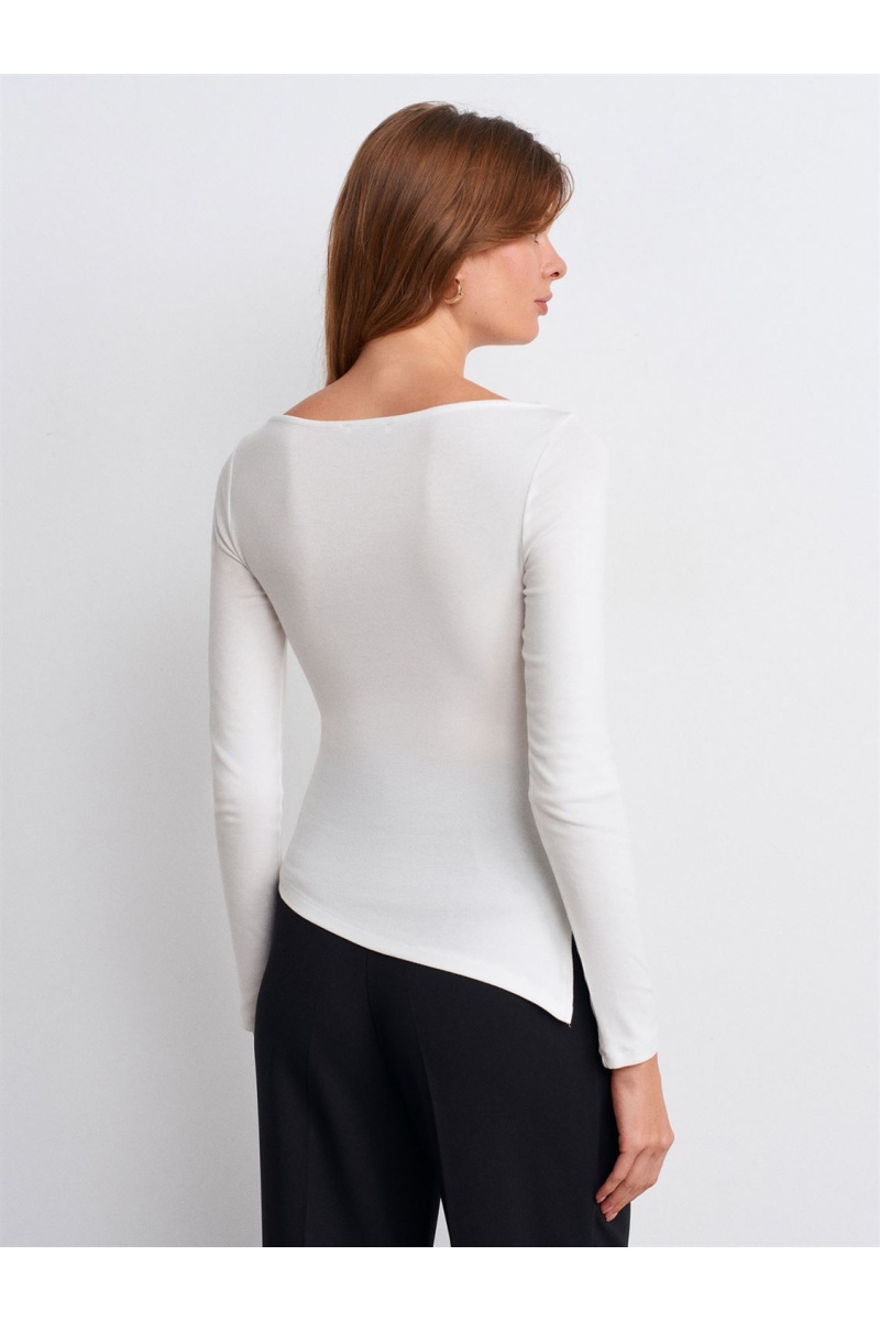 DİLVİN Kayık Yaka Büzgülü Top