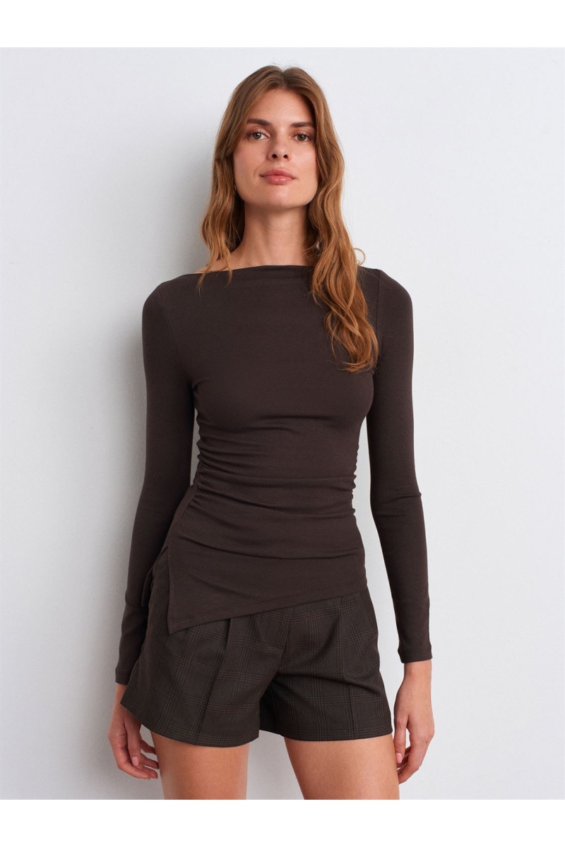 DİLVİN Kayık Yaka Büzgülü Top