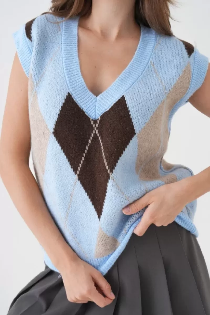 V Yaka Desenli Yumuşak Dokulu Triko Sweater