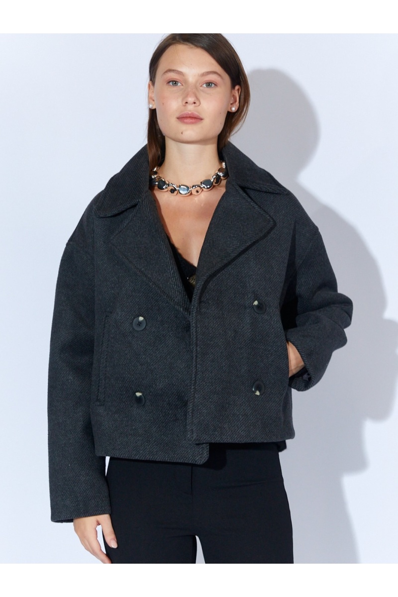 Düğmeli Kaşe Crop Ceket