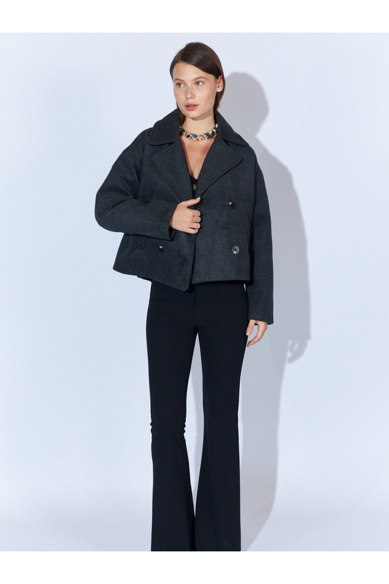 Düğmeli Kaşe Crop Ceket