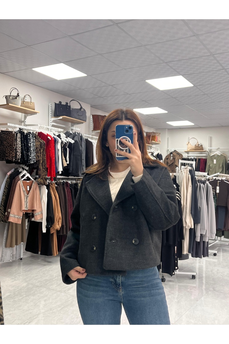 Düğmeli Kaşe Crop Ceket