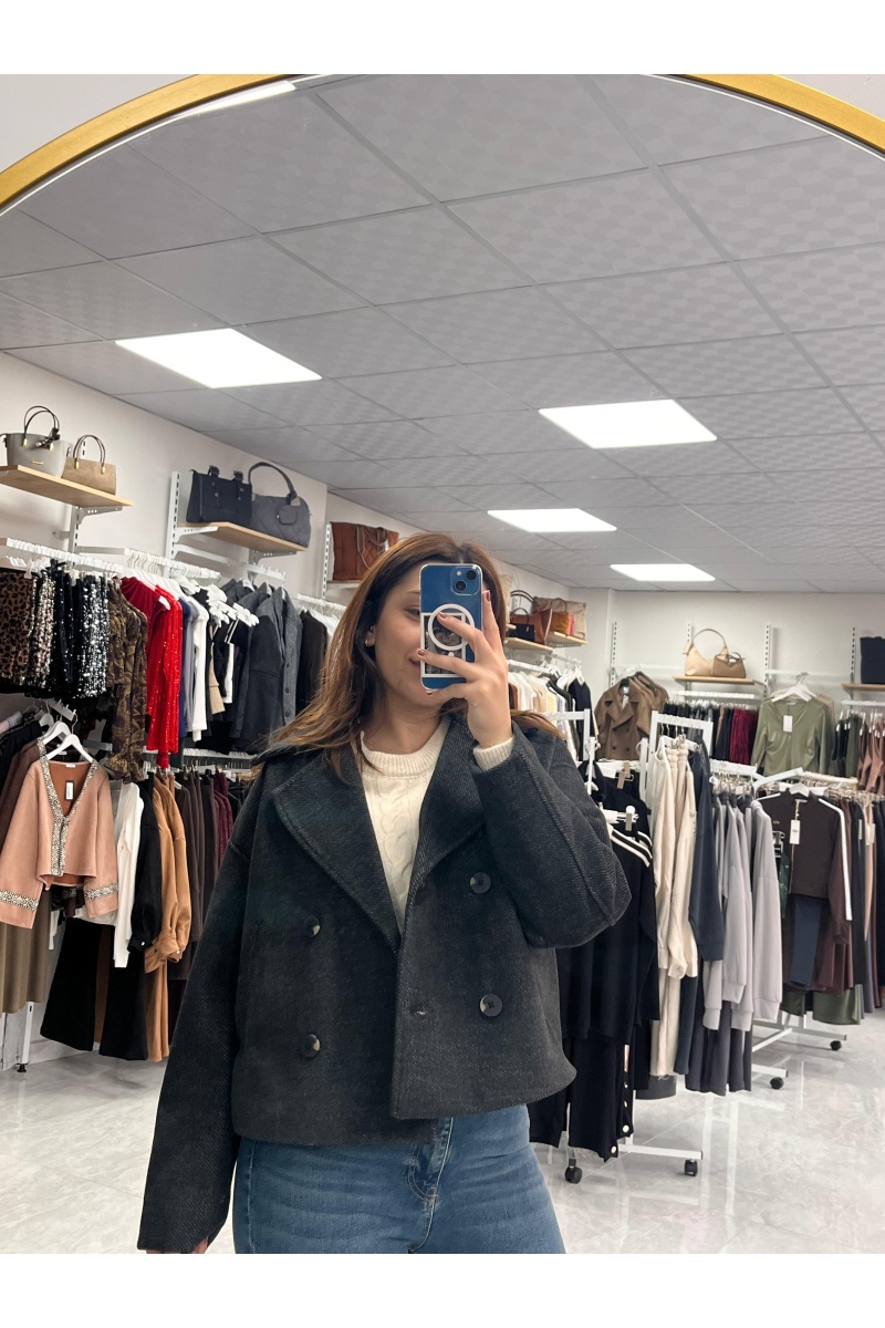 Düğmeli Kaşe Crop Ceket