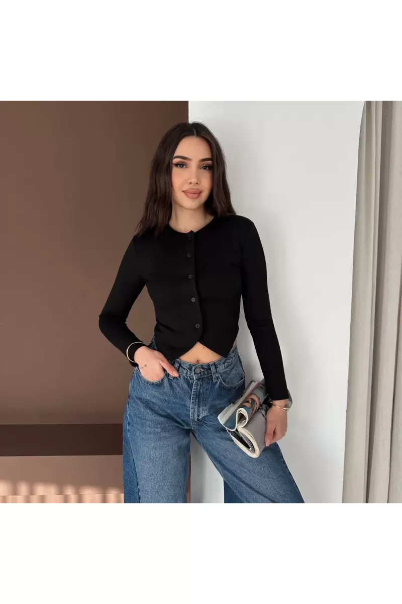 Düğme Detaylı Bluz