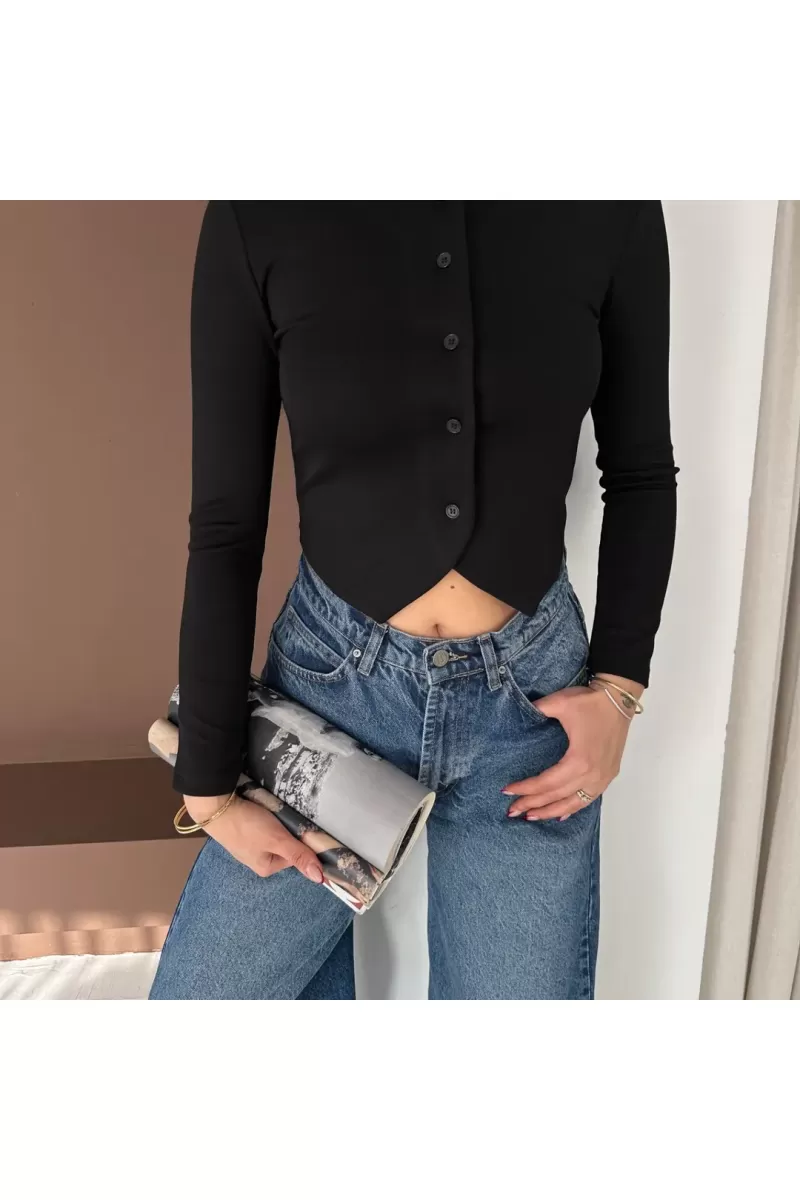 Düğme Detaylı Bluz
