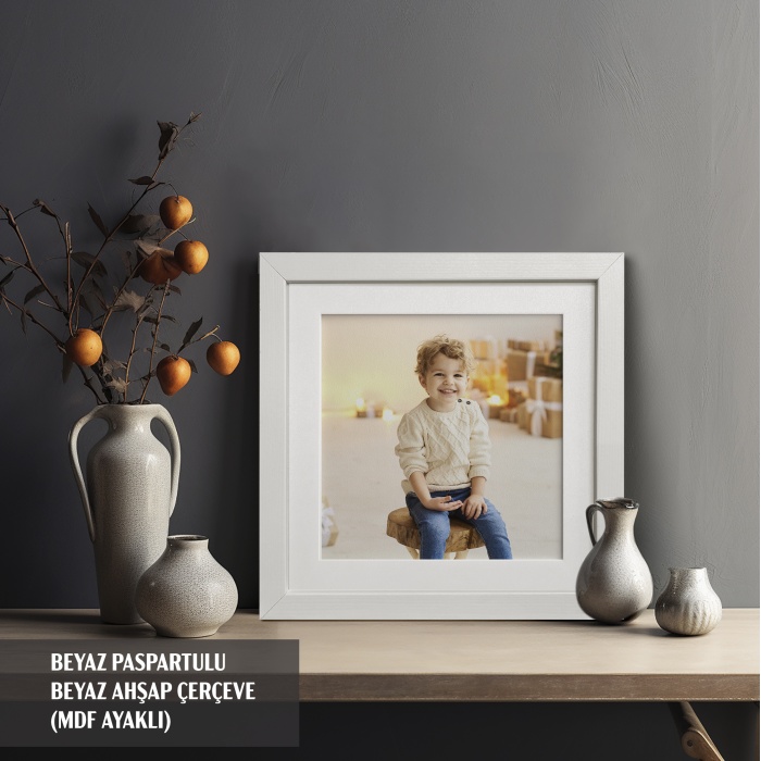 MASAÜSTÜ KARE BEYAZ PASPARTULU Beyaz Ahşap Çerçeveli Fotoğraf Çerçevesi, Önü Korumalı Boş Anı Çerçevesi -BEYAZ