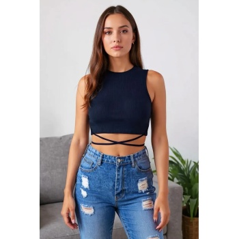 Kadın Lacivert Çapraz Bağlamalı Crop Top Büstiyer – Modern ve Şık Tasarım