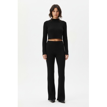 Kadın Siyah Fitilli Eşofman Takımı – Crop Uzun Kollu Üst & Paça Pantolon, Şık Günlük Set