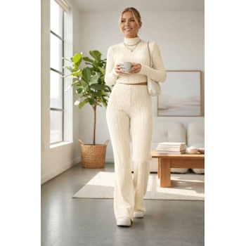 Kadın Ekru Çizgili Boğazlı Crop Top ve Yüksek Bel Eşofman Takımı Spor Şık Kombin