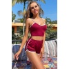 Kadın Bordo Askılı Crop Top ve Şortlu Gecelik Takım – Modern, Konforlu ve Günlük Kombinlere Uygun