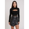 Kadın Siyah Göğüs Dekolteli Uzun Kollu Cut Out Crop Top Bluz
