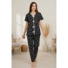 Kadın Siyah Kalp Desenli Fiyonklu Kısa Kollu Uzun Pijama Takımı