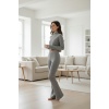 Kadın Fitilli Eşofman Takımı – Gri Boğazlı Crop Üst & İspanyol Paça Pantolon, Esnek Rahat Kalıp