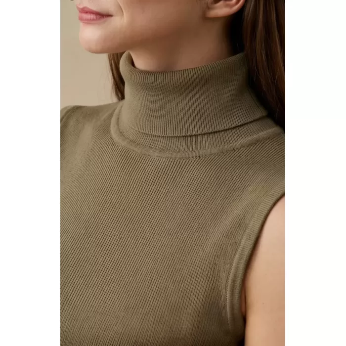 Kadın Haki Yeşili Kolsuz Balıkçı Yaka Basic Bluz