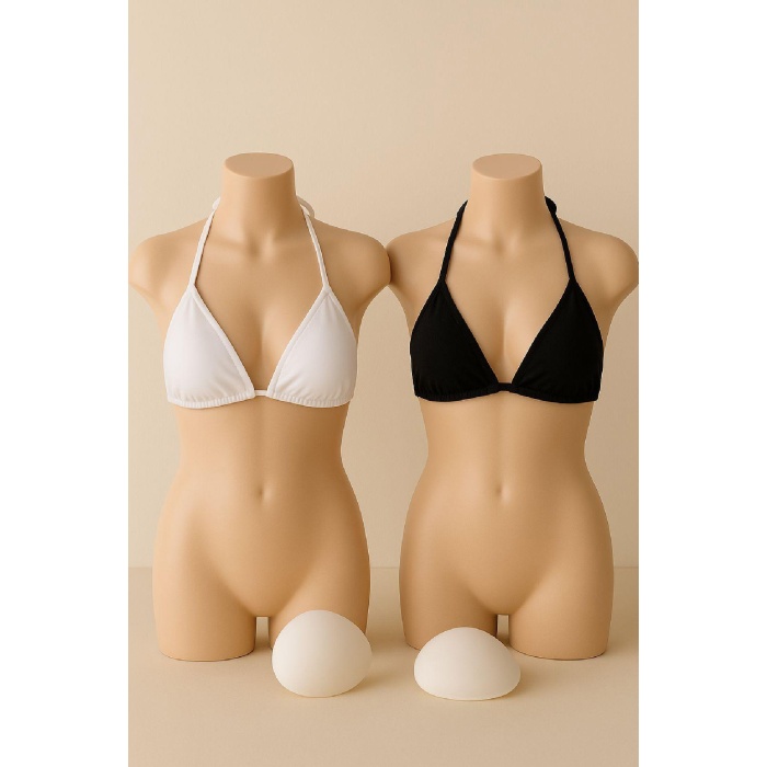 Kadın Siyah ve Beyaz Minimal Kesim Üçgen Bikini Üstü – Modern ve Şık Tasarım