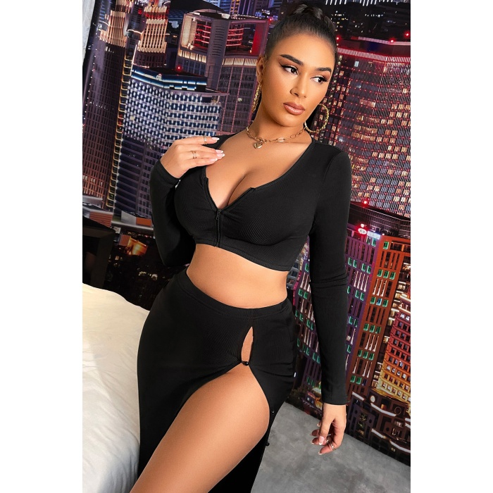 Kadın Siyah Uzun Kol Göğüs ve Göbek Dekolteli Fermuarlı Crop Top Bluz – Şık, Rahat ve Kolay Kombinlenebilir