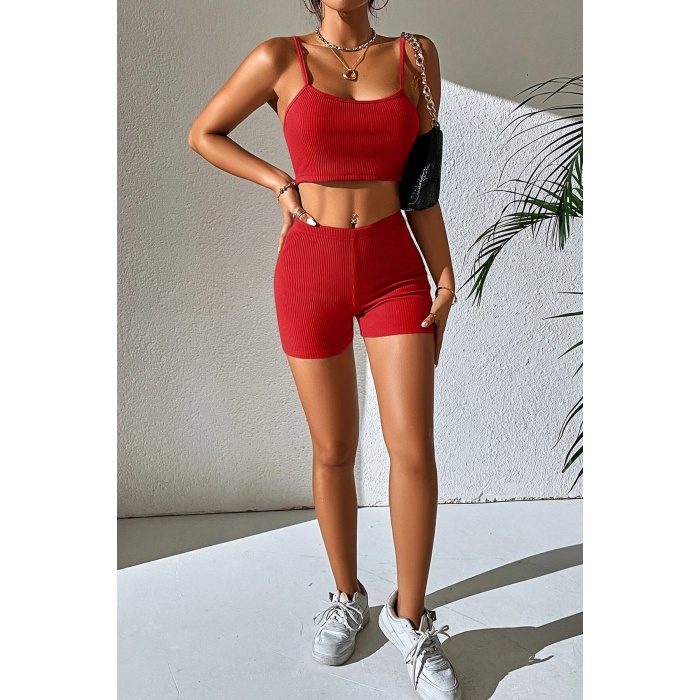 Kadın Kırmızı Şortlu Kaşkorse Gecelik Takım – Modern, Konforlu ve Günlük Kombinlere Uygun