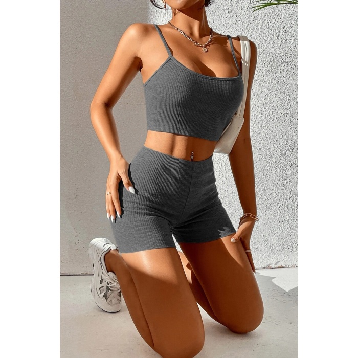 Kadın Antrasit Gri Şortlu Kaşkorse Gecelik Takım – Modern, Konforlu ve Günlük Kombinlere Uygun
