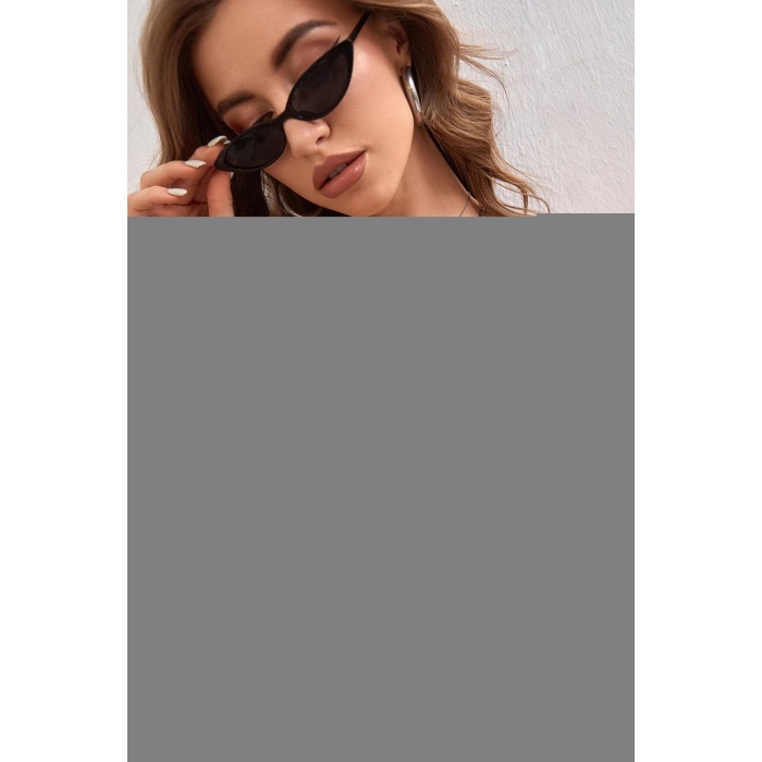 Kadın Siyah Kapsız Sırtı Açık Crop Top Bluz – Şık, Rahat ve Kolay Kombinlenebilir